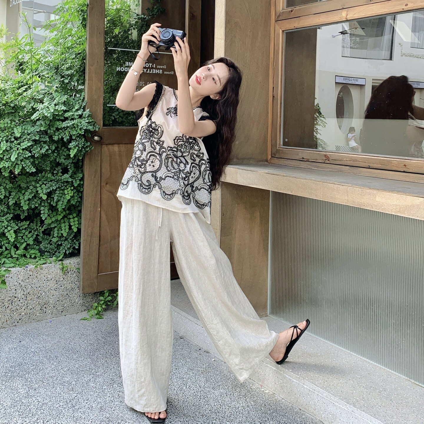 设计感蕾丝拼接背心套装女夏季2025新款巨好看百搭阔腿裤两件套潮,女装套装/套裙,艾艾淮淮