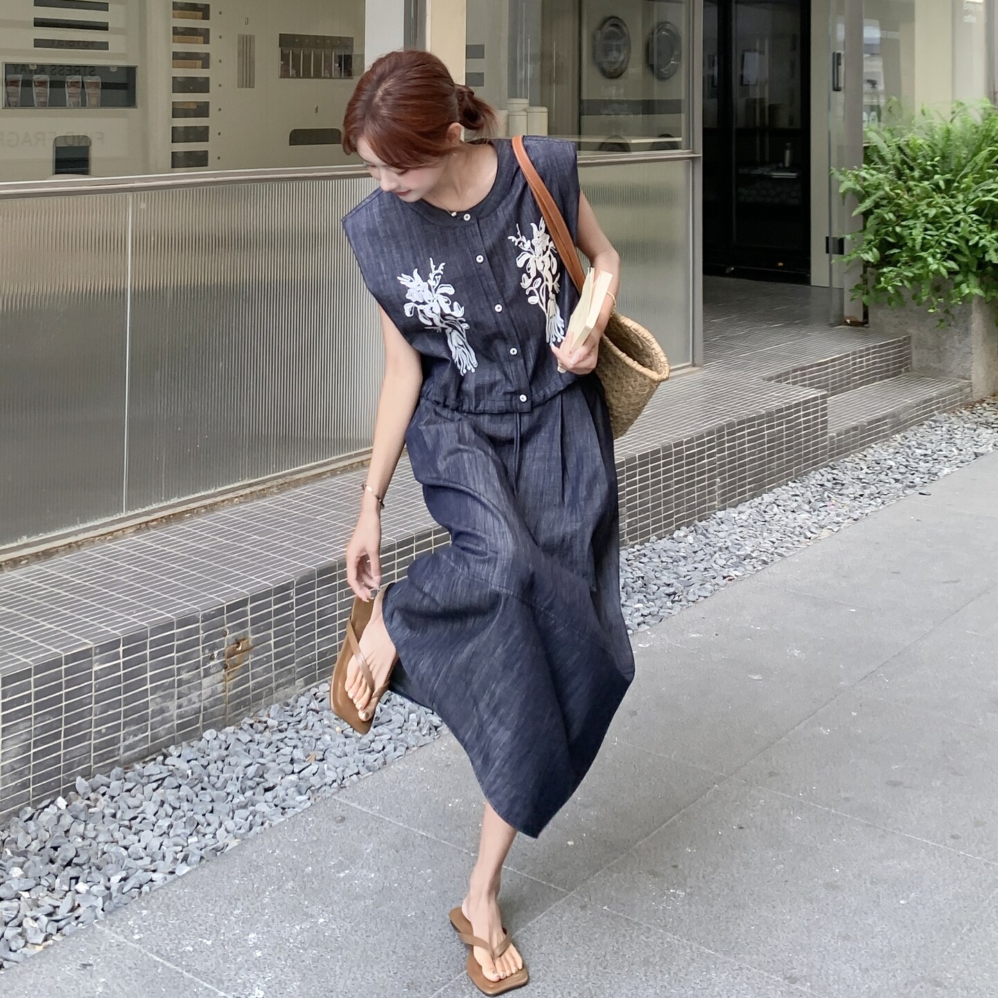 文艺风复古绣花无袖马甲半身裙两件套女2025夏季新款设计感套装裙,女装套装/套裙,艾艾淮淮