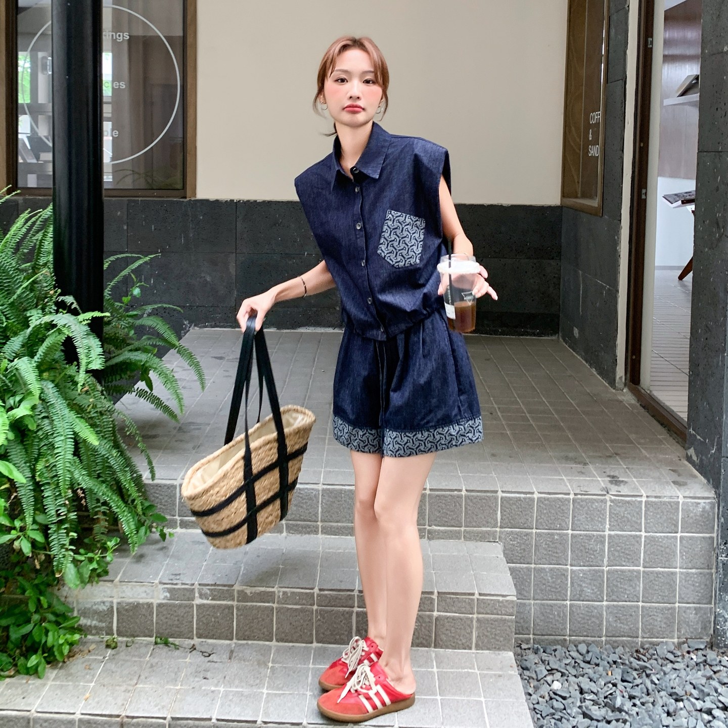高级小众穿搭度假风薄款牛仔无袖套装女夏超火好看减龄短裤两件套,女装套装/套裙,艾艾淮淮