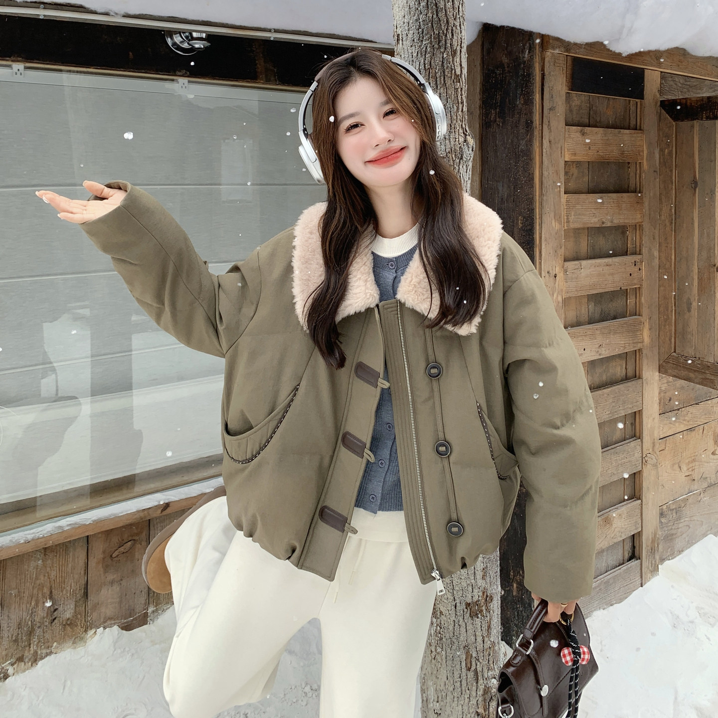 【新款】90绒现货羊羔毛拼接羽绒服297-1937-P285-K418，女装棉衣/棉服，艾艾淮淮