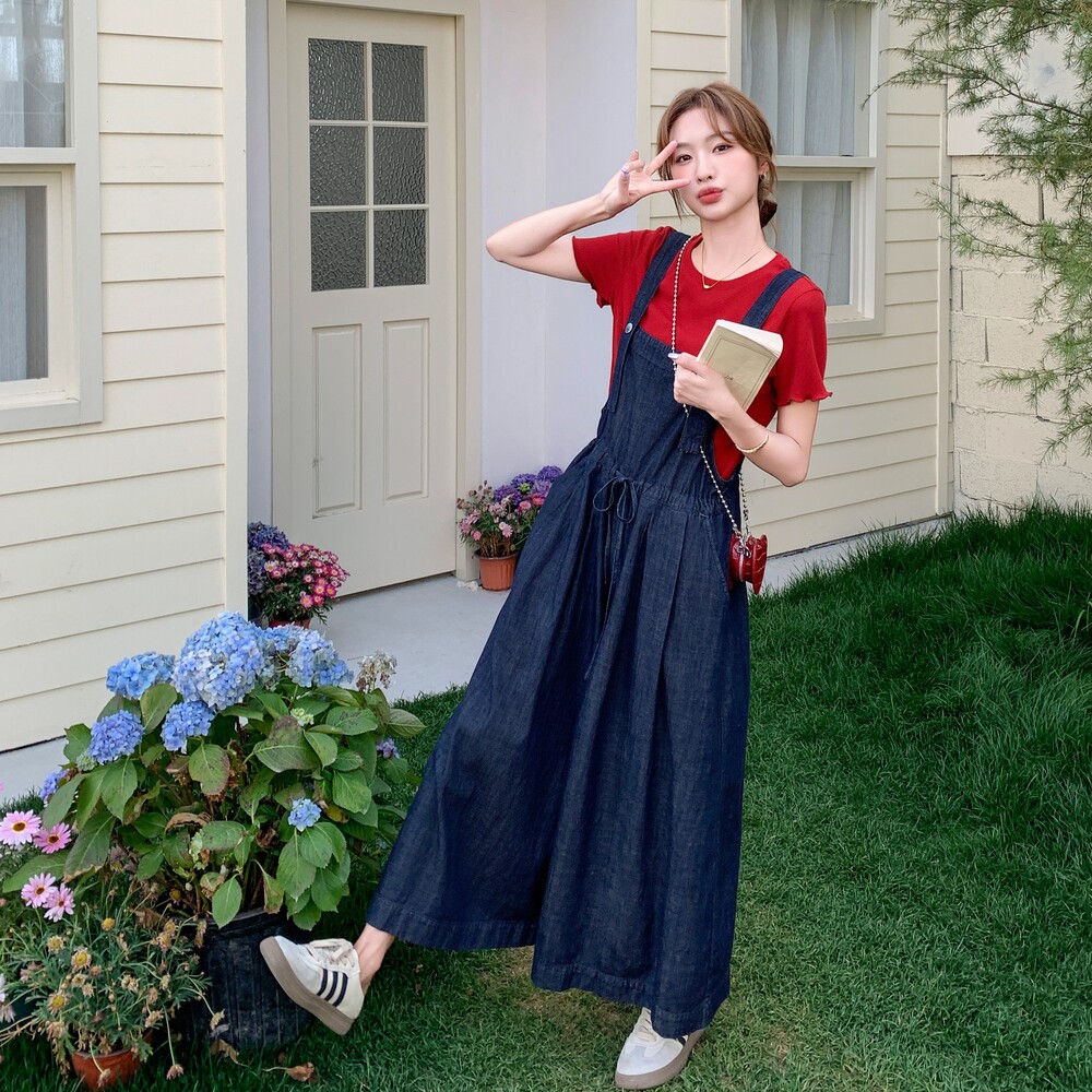 深蓝色轻薄牛仔背带裤两件套女2025夏季新款慵懒风T恤收腰阔腿裤图片