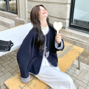 气质感藏蓝色短款小香风毛呢外套女秋冬超火好看高级小众加厚夹克图片