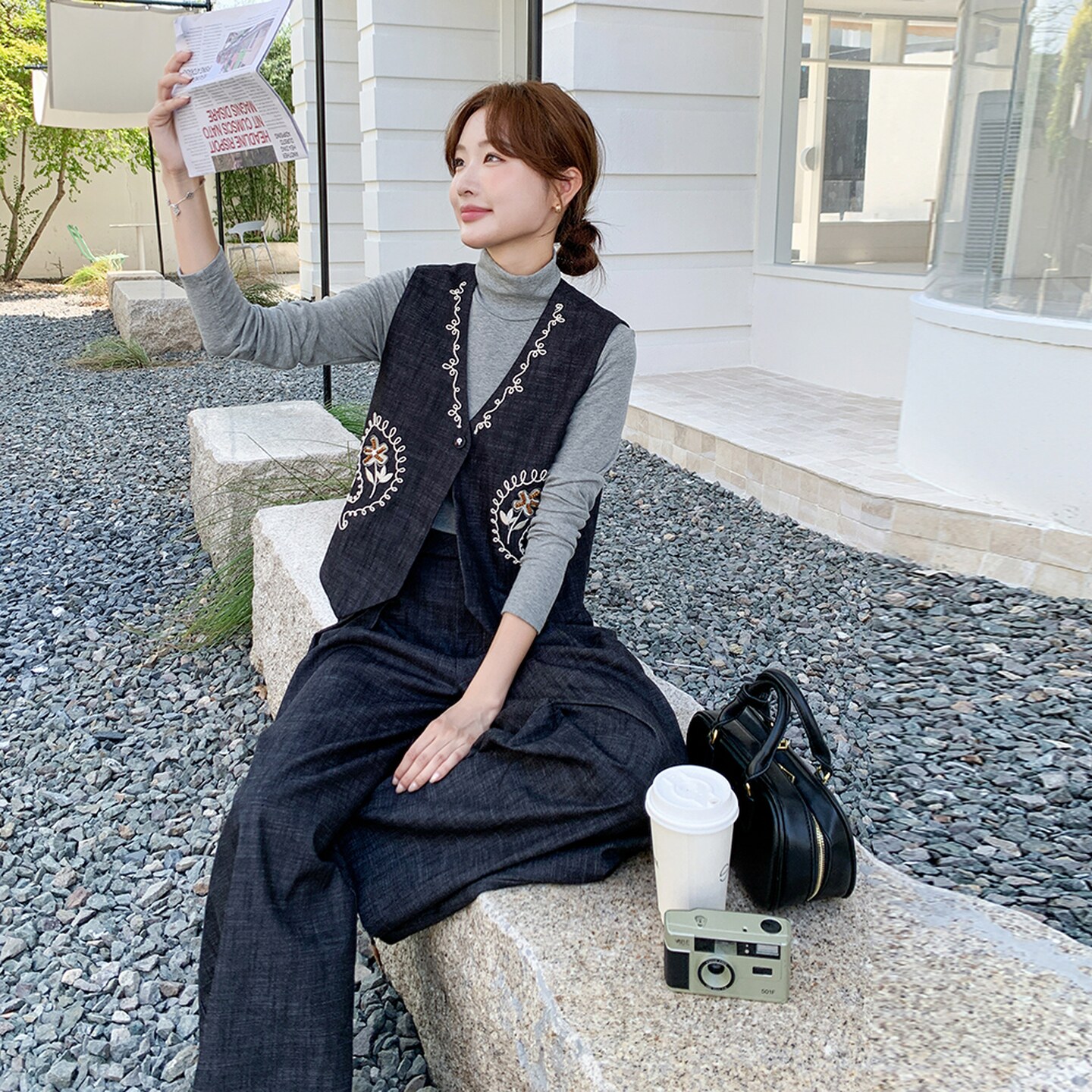 深蓝色复古刺绣马甲淡人套装女2025秋季简约风打底衫阔腿裤三件套,女装套装/套裙,艾艾淮淮