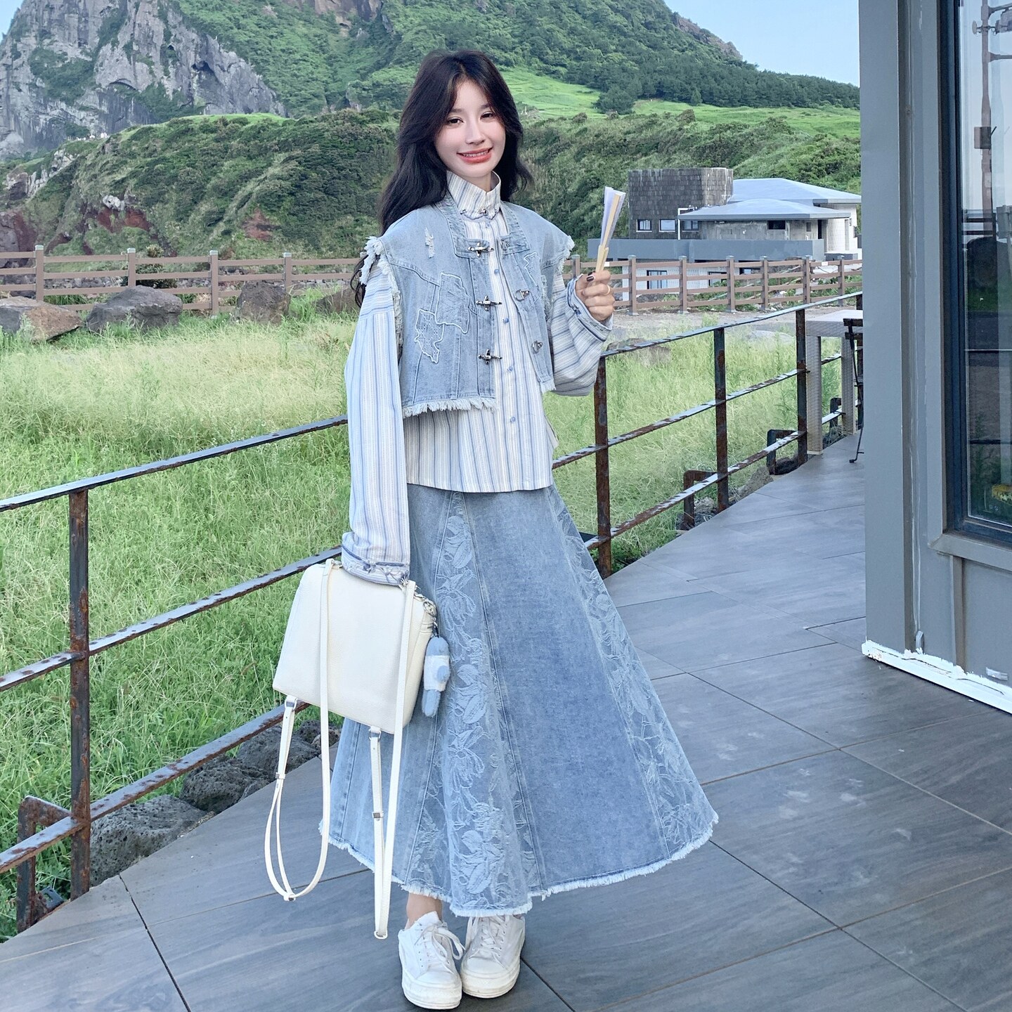 现货风套装+条纹衬衫三件套297-1745-P185-K268，女装短外套，艾艾淮淮