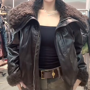 真皮羽绒外套莫斯纳卷皮毛一体大毛领皮衣女短款真皮夹克保暖外套