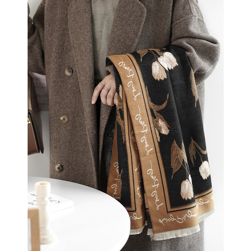 知雾~优雅郁金香小众提花仿羊绒围巾女冬季保暖百搭黑色披肩两用