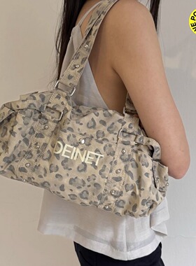 deinet 韩国设计师品牌 25夏季新款单肩 复古简约休闲 豹纹健身包