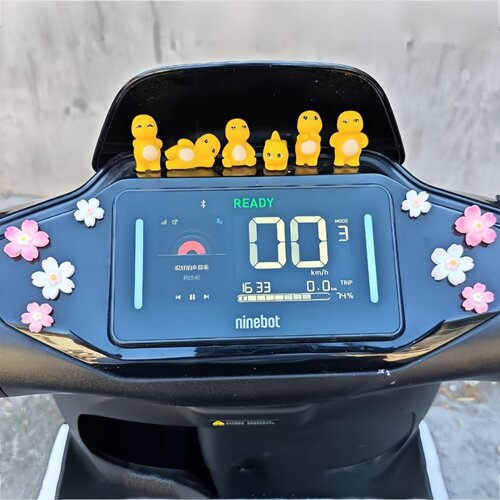 电动车仪表盘装饰奶龙可爱小摆件