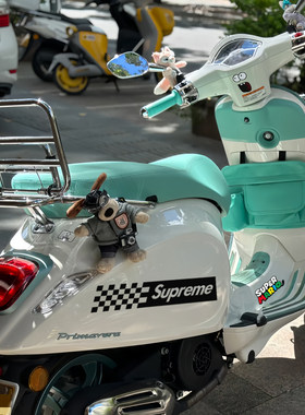 适用24-26款Vespa150春天反光贴