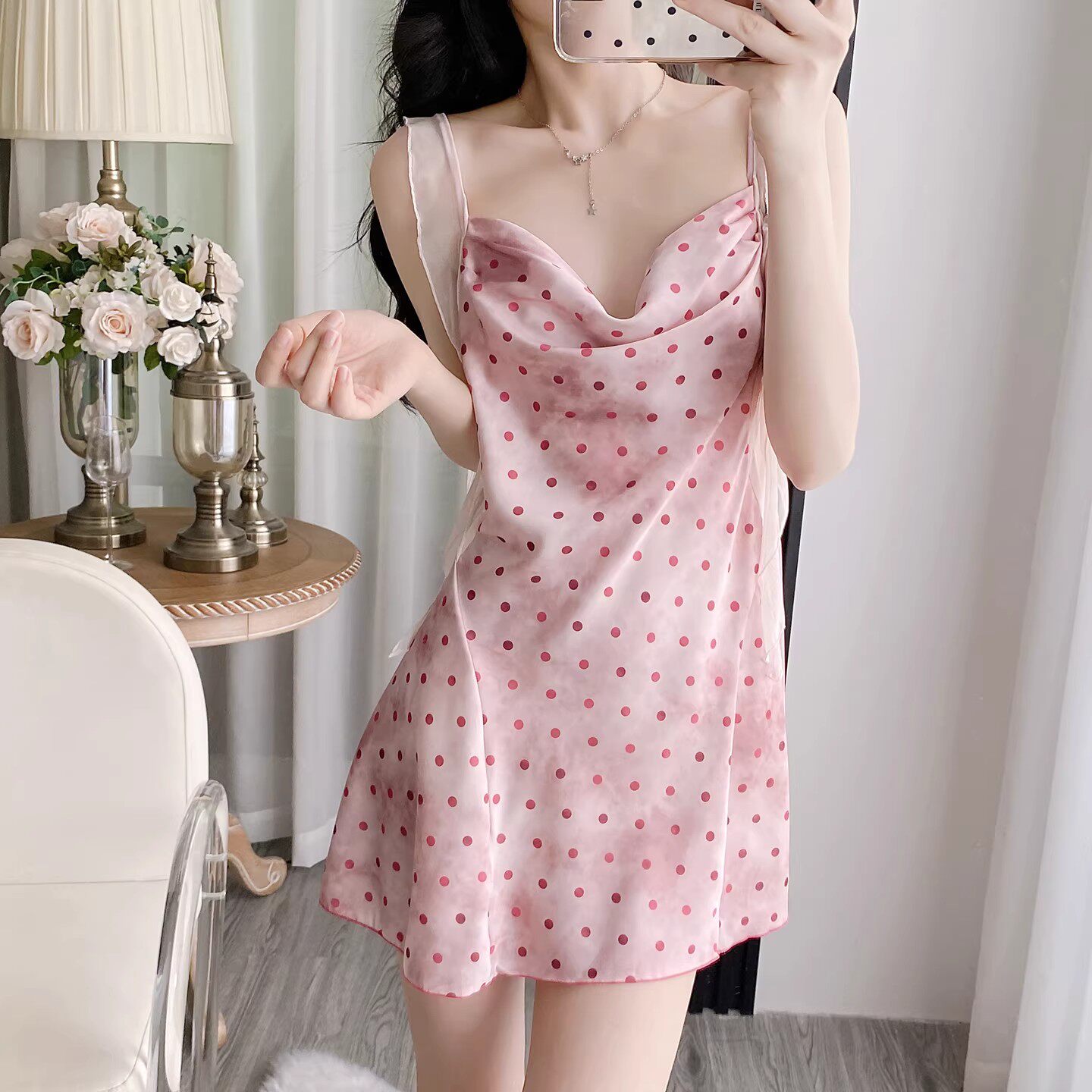 睡衣女款2026新款性感夏季冰丝纯欲吊带小个子睡裙带胸垫高级感