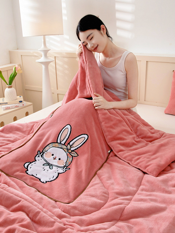 两用抱枕被加厚牛奶绒卡通车载靠垫办公室沙发午睡毛毯枕头可折叠