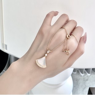 【DIVAS'D系列】高版本还原 无差版白母贝扇形S 银制重工水钻项链