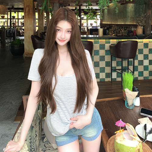 韩雨嘉U领条纹针织T恤