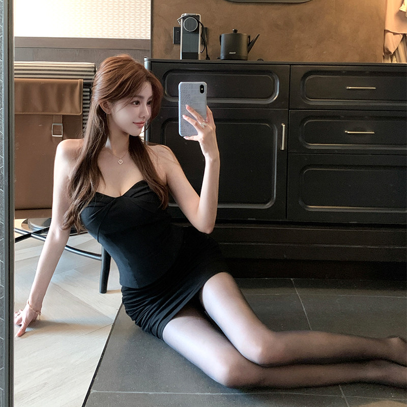 韩雨嘉黑色海鸥领西装抹胸女夏高级感捏褶带胸垫收腰显瘦百搭上衣,女装/女士精品,抹胸,淘宝优惠券,粉丝福利购,淘宝优惠卷