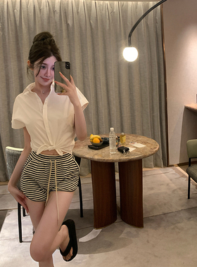 韩雨嘉白色小飞袖衬衫女夏短袖衬衣修身不规则设计感小众短款上衣