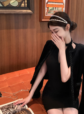 「现货」韩雨嘉【苏黎世少女】重工黑色圆领绗棉复古修身显瘦外套