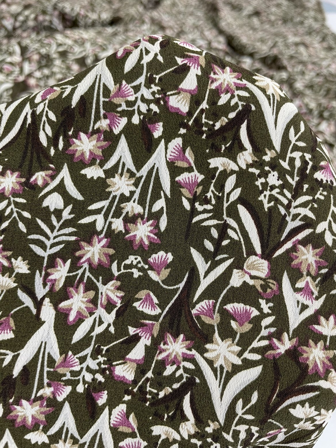 d157深绿色底小碎花雪纺布头 飘逸柔软垂坠不透连衣裙上衣diy面料