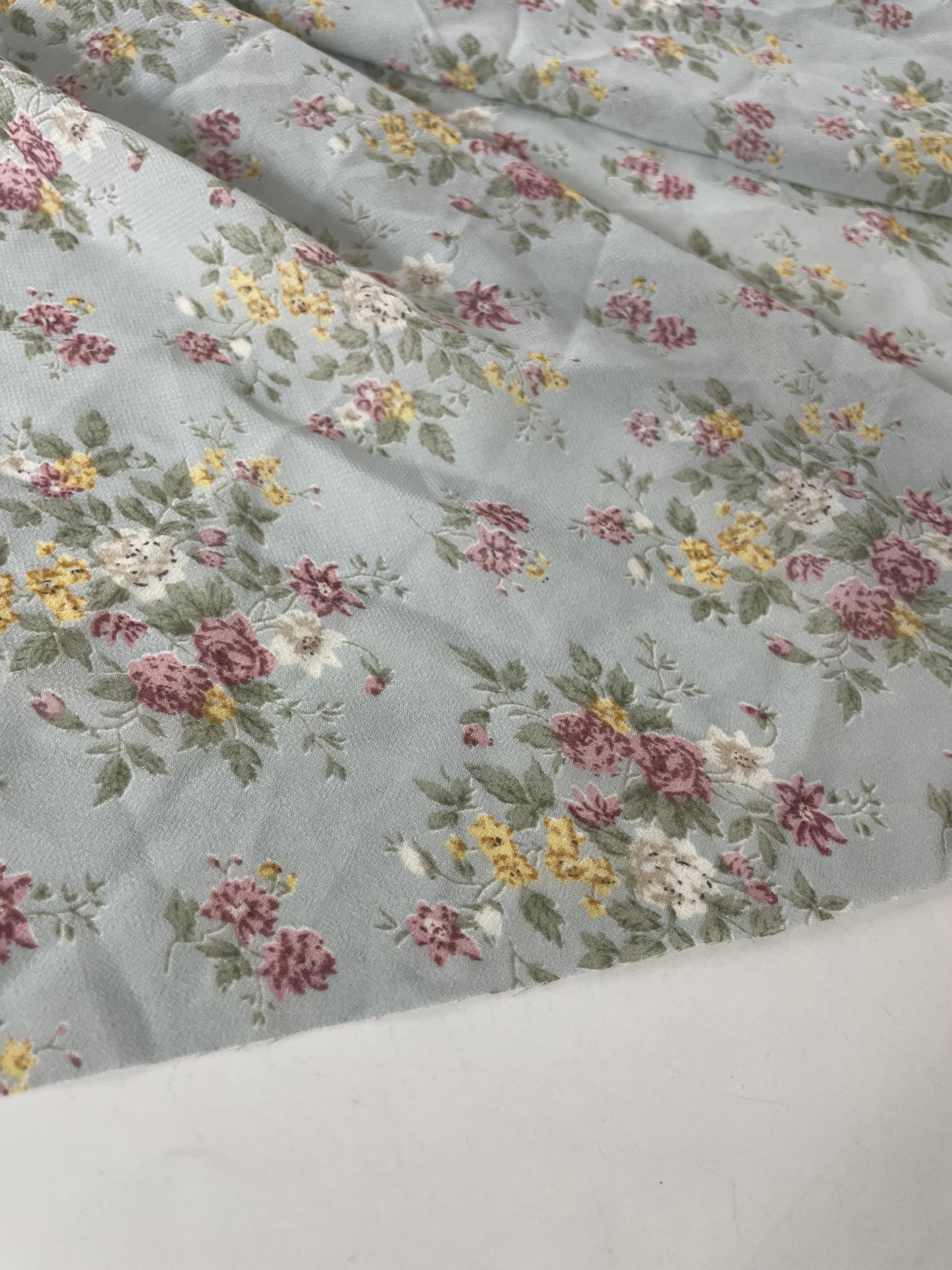 春夏小碎花雪纺布料 柔软飘逸透气衬衫连衣裙带吊裙凉爽服装布料