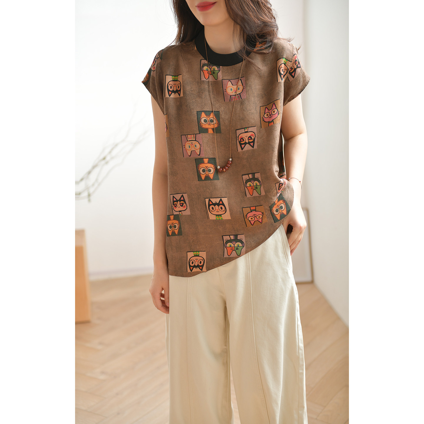 GESGOO罗纹圆领童趣小猫印花桑蚕丝T恤女夏季通勤真丝衬衫上衣