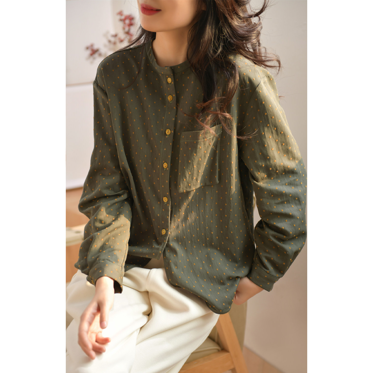 GESGOO原创设计复古波点绿色衬衫女圆领早春新品文艺长袖衬衣小众