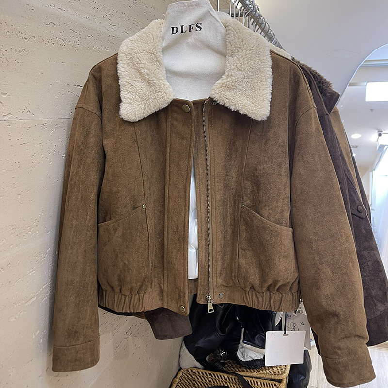 羽绒内胆麂皮绒夹克体短外套女