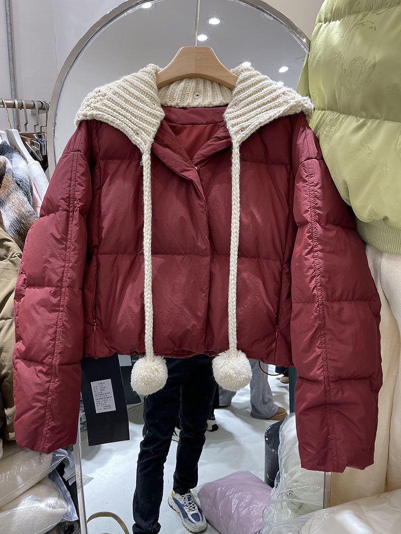 清货！冬短款女针织球球连帽宽松小个子白鸭绒羽绒服