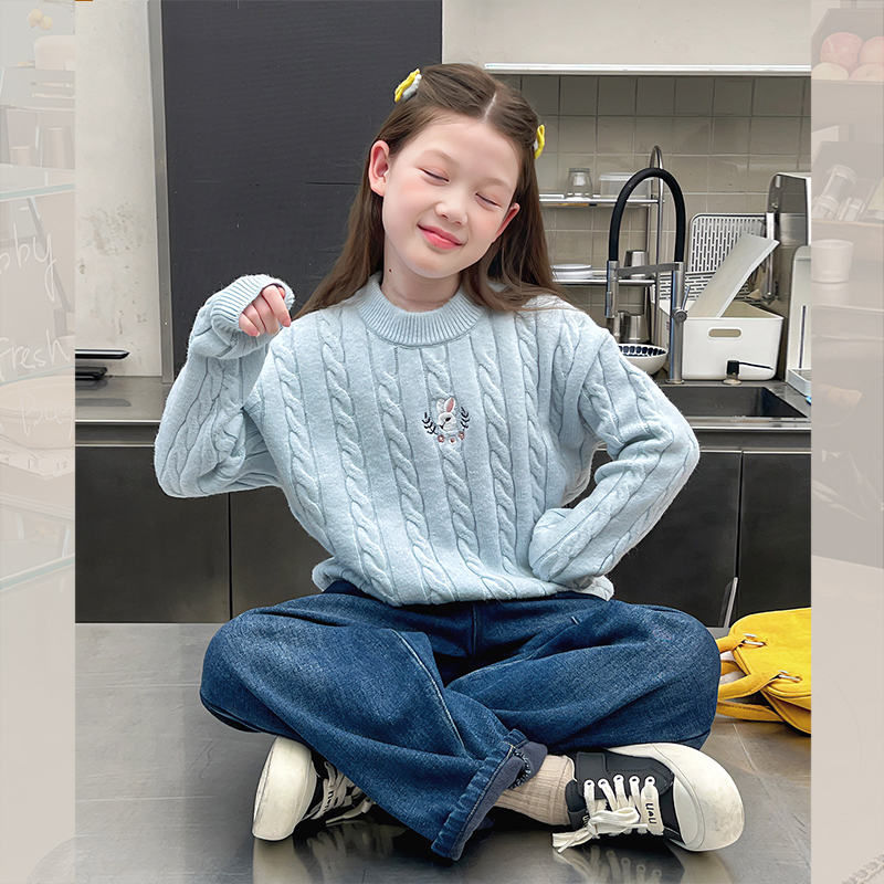 加厚儿童半高领刺绣毛衣女童洋气上衣大童针织衫女孩2025冬装新款