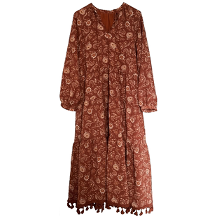 波西米亚度假民族风复古碎花红色长袖连衣裙海边沙滩云南宽松长裙