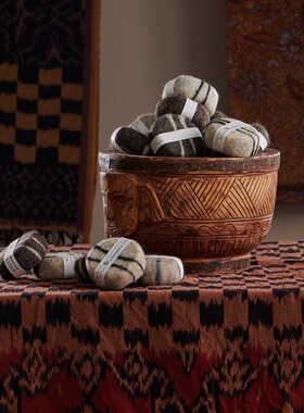 Pentfair阁楼雕刻木盆