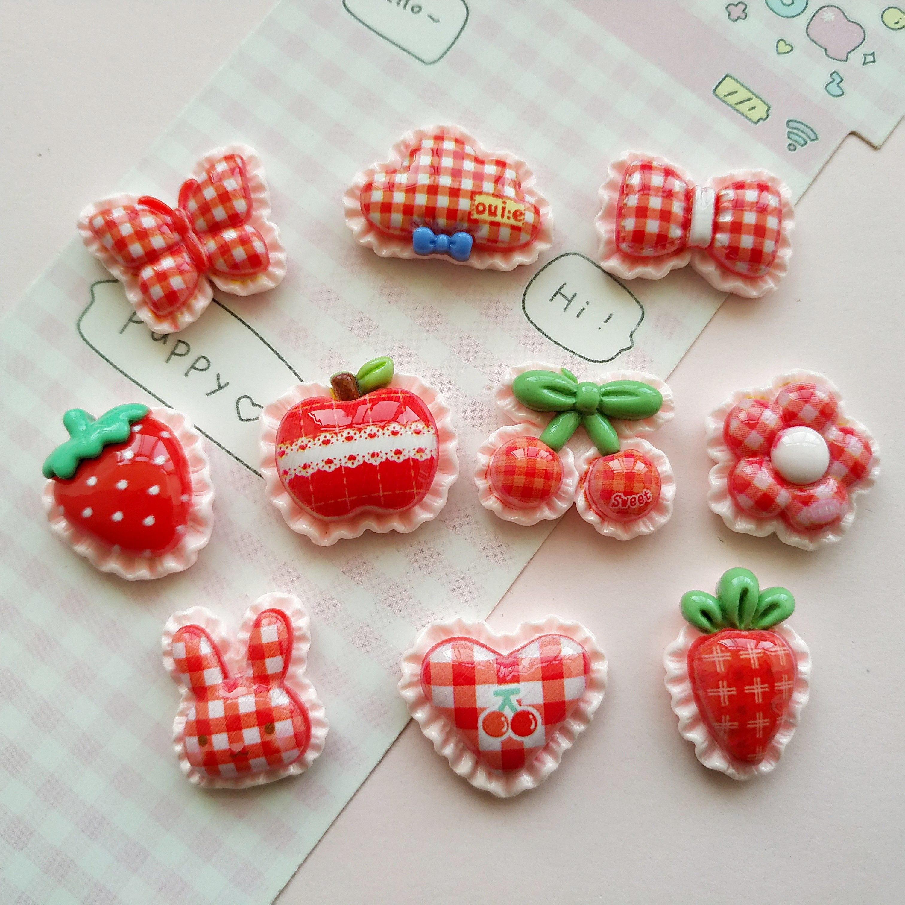 卡通红印花格子草莓树脂饰品装饰配件手工diy奶油胶发夹鞋扣材料,饰品/流行首饰/时尚饰品新,其他DIY饰品配件,淘宝优惠券,粉丝福利购,淘宝优惠卷