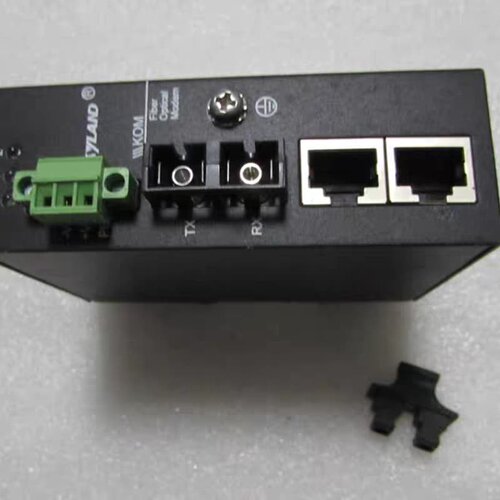 KYL KOM300F-1M2T-SC05-L3 一个 24VDC 一个重量6两 30-2/