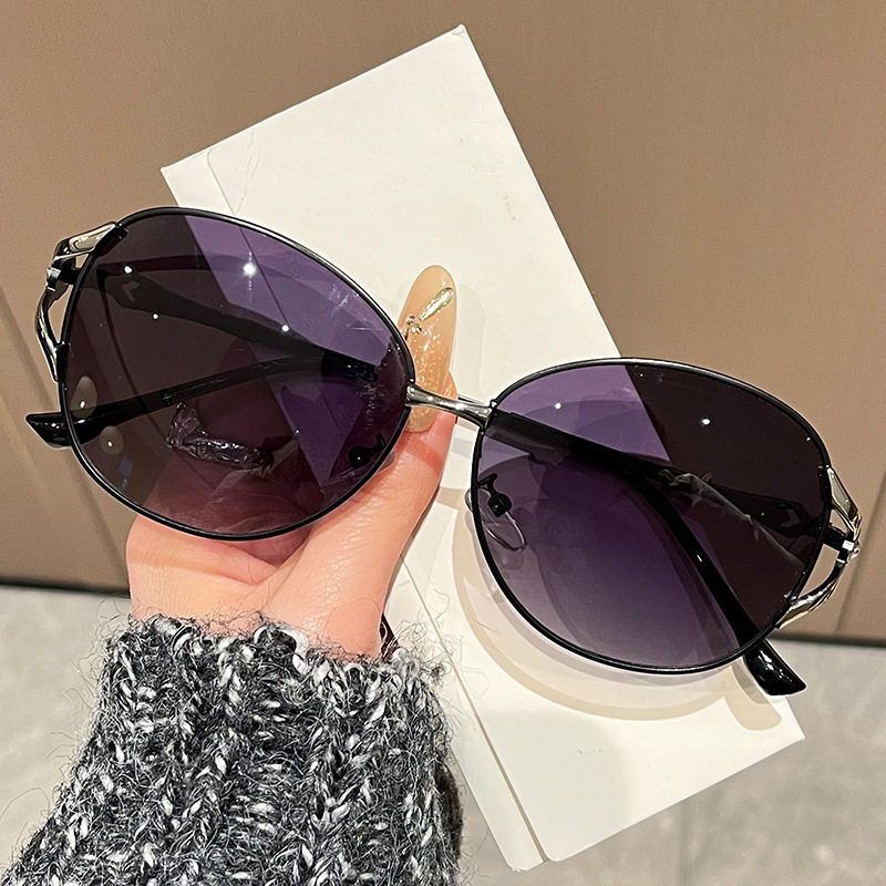 2025女士时尚金属眼镜 偏光太阳镜 女士新款优雅潮流墨镜批发7126