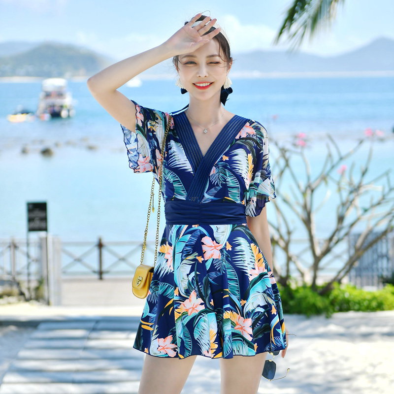 大码泳衣女士连体保守胖mm遮肚显瘦中老年妈妈款泡温泉钢托高级感