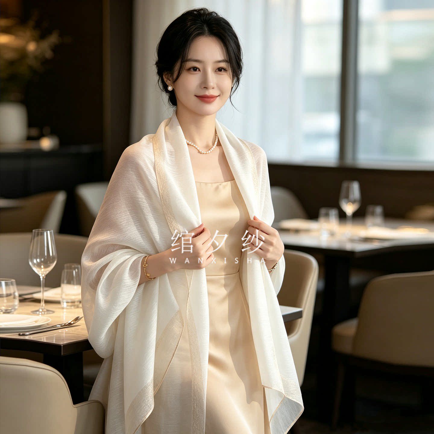 正版时尚百搭白色桑蚕丝真丝丝巾羊毛围巾保暖女式长巾夏秋季新品