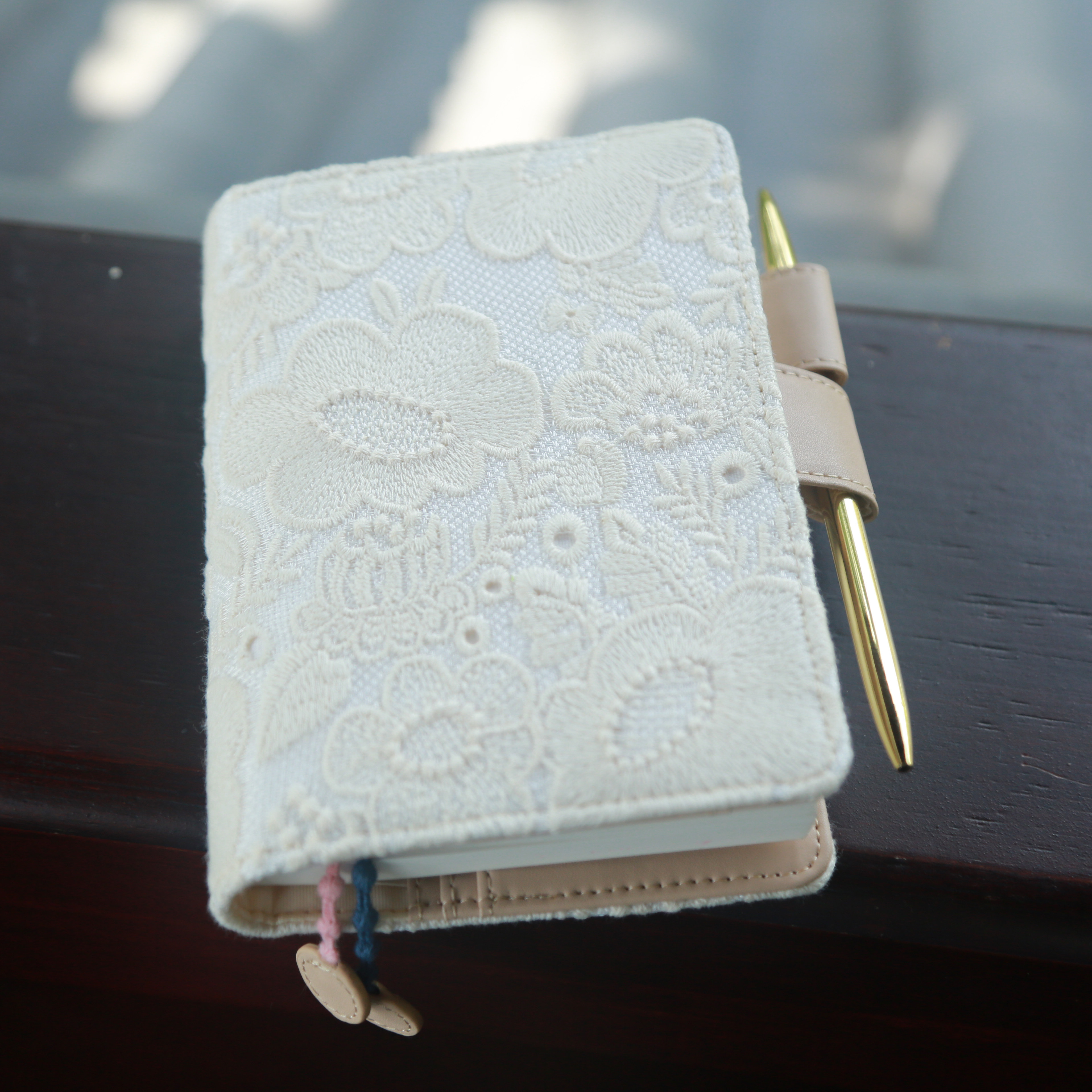 Munimhoe向阳花刺绣手帐本适用A5A6B6活页手账本日记本书衣,文具电教/文化用品/商务用品,手帐/日程本/计划本,淘宝优惠券,粉丝福利购,淘宝优惠卷