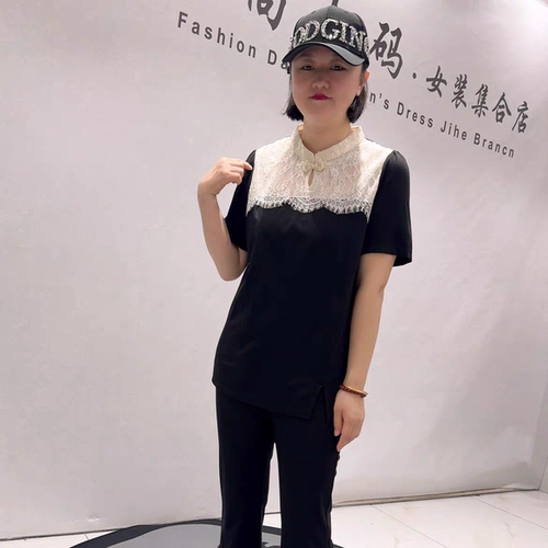 5698芮娜依莲初夏新品拼接蕾丝女人味设计感国风气质衫加大码女装