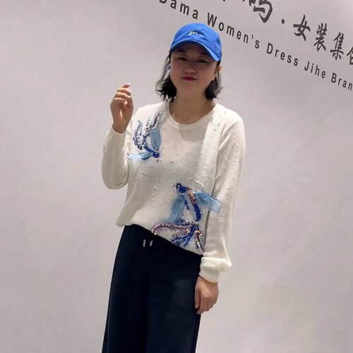 8369女权贵族秋款新品时尚洋气重工设计感潮牌针织衫加大码女装