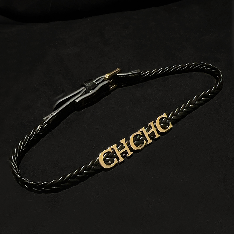 黑色choker项圈女金色字母PU皮编织项链小众高级感锁骨链配饰潮