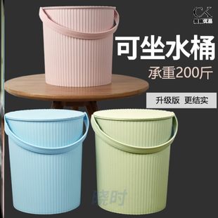 尿バケツ家庭用寝室おしっこトイレバケツ大人と女性用古いバケツ防臭つばき付きカバー小便器