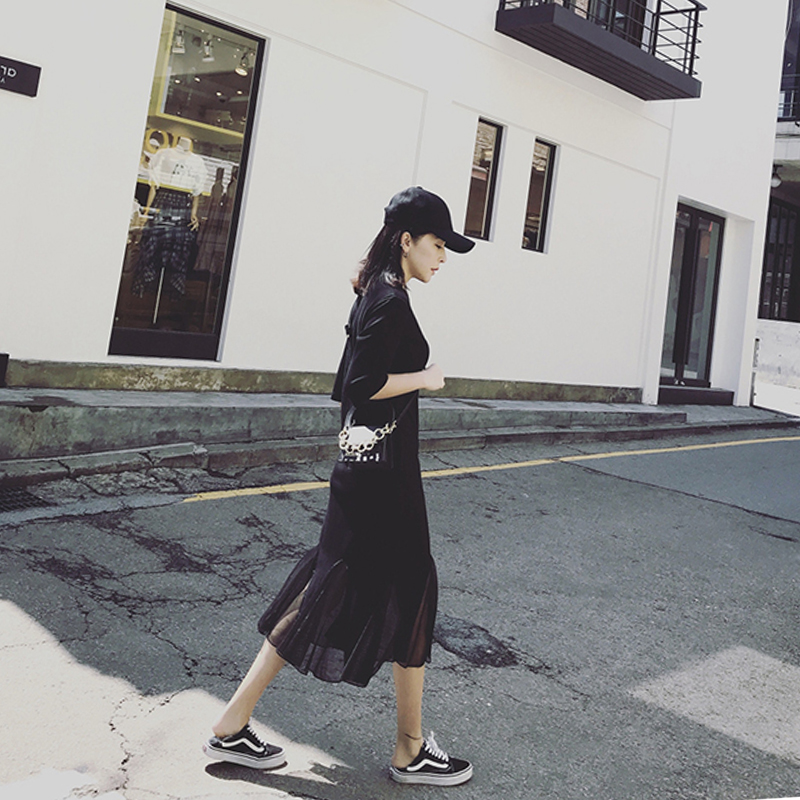 女夏2018新款20-25岁 夏季抖音同款超?#34923;?#28129;风仙女极简主义连衣裙
