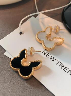 四叶草耳环2026新款爆款小香风耳钉女轻奢高级感缺口黑白双面耳饰