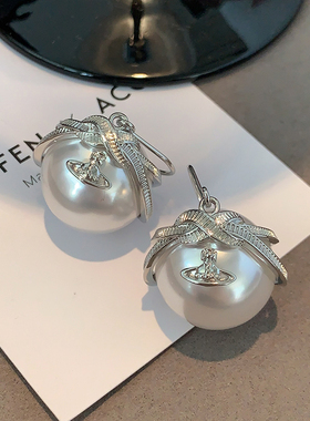 西太家蝴蝶结珍珠耳钉2025新款爆款高级感土星耳环朋克小香风耳饰