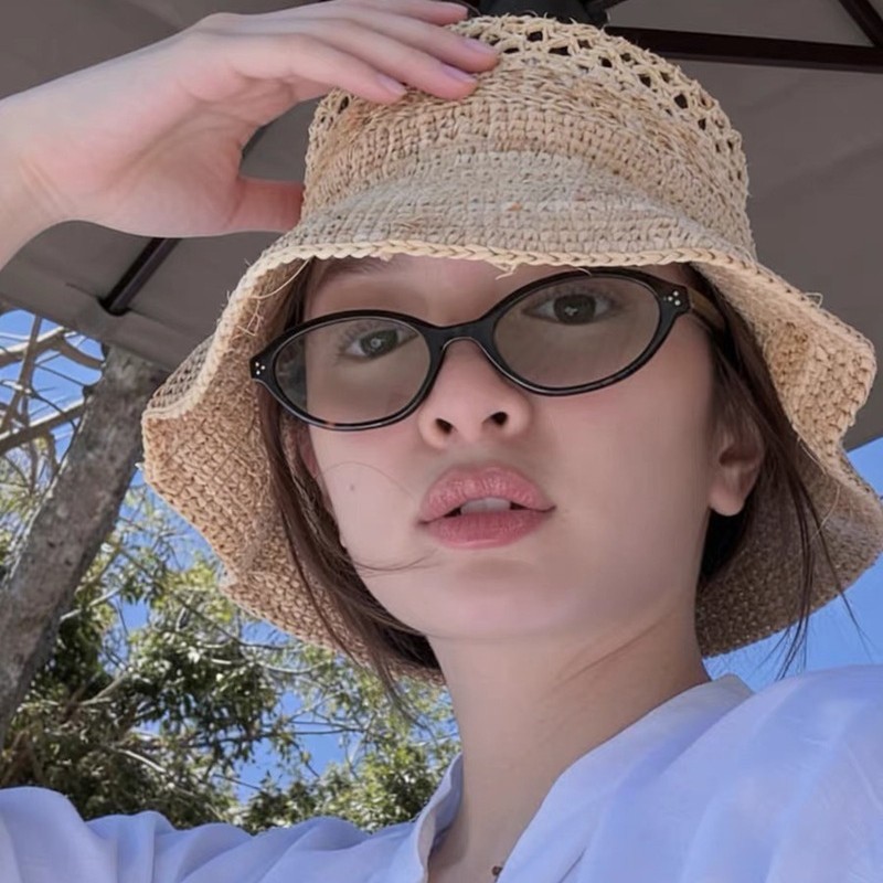 2026新款椭圆复古书呆子猫眼墨镜女高级感个性度假防紫外线太阳镜