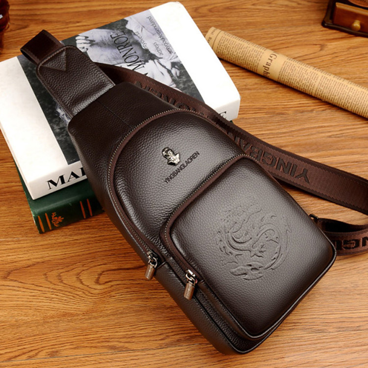 男士胸包斜挎包男潮牌真皮男包单肩包头层牛皮挎包男款小包软背包