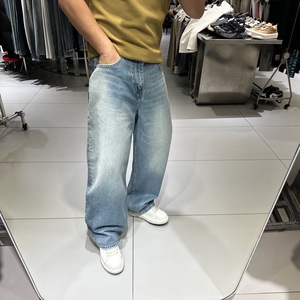 2026春季新款男士牛仔裤高街美式复古休闲水洗浅蓝色直筒宽松垂感