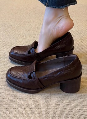 nnmiss/6cm小个子圆头浅口丁字带粗跟单鞋百搭复古风一脚蹬小皮鞋