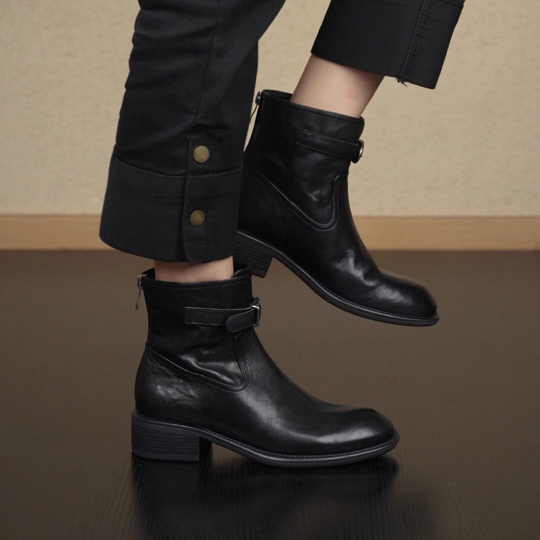 nnmiss/4cm小众英伦风皮带扣粗跟马丁靴复古风圆头后拉链通勤短靴