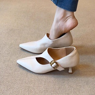 女 设计感尖头镂空一字扣带中跟气质通勤小皮鞋 nnmiss 5cm法式