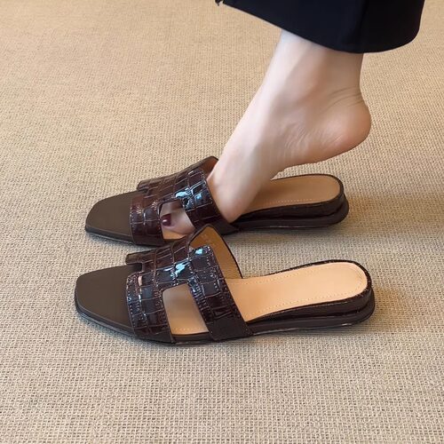 时尚简约牛皮鳄鱼纹外穿露趾拖鞋
