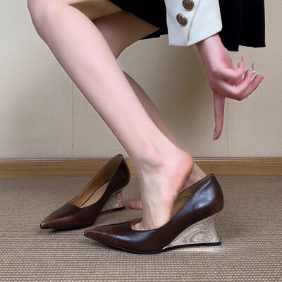 时尚尖头擦色坡跟复古气质优雅